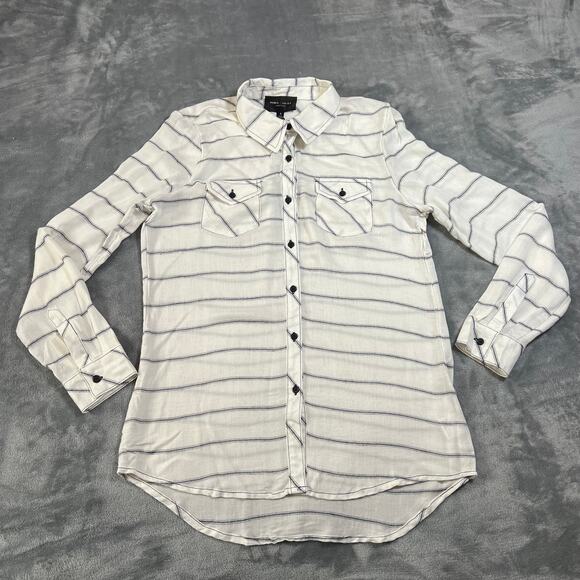 Romeo & Juliet Couture Stripe Lightweight Button Up Shirt Size Small NEW Coastal - Picture 1 of 8